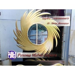 Frame atau Pigura atau Bingkai Cermin Gangsing Gold Kayu Jati