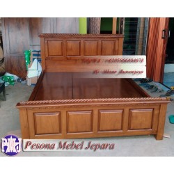 Ranjang atau Dipan Kotak Kotak Tambang Kayu Jati Perhutani Berkwalitas.