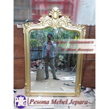 Frame atau Bingkai atau Pigura Cermin Ukir Mahkota Gold kayu Jati