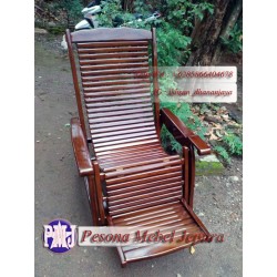 Kursi Goyang / Kursi Malas Kayu Jati