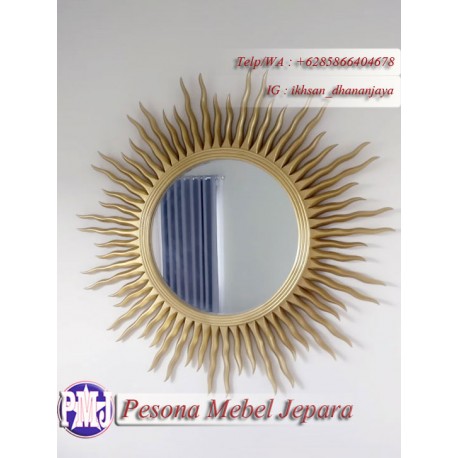Bingkai atau Frame atau Pigura Cermin Keris Matahari Jumbo Kayu Jati Pesona Mebel Jepara