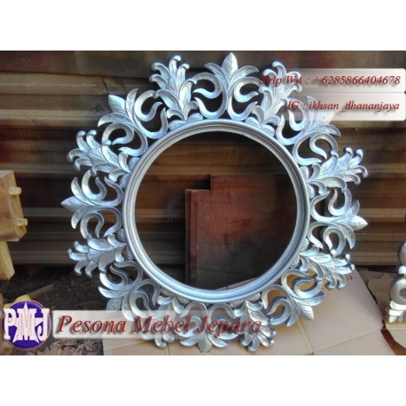 Bingkai atau Frame atau Pigura Cermin Ukir Motif Kuncup Kembang Pesona Mebel Jepara
