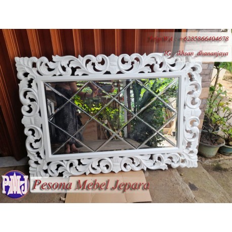 Bingkai atau Frame atau Pigura Cermin Ukir Shabby Waru Kaca Bevel 120 cm