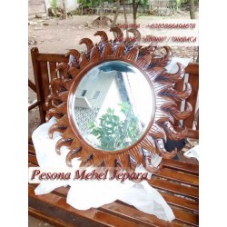 Pigura Cermin Matahari
