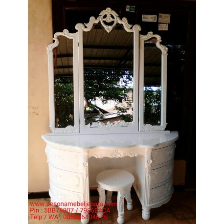 Tolet / Meja Rias Kupu-kupu Putih