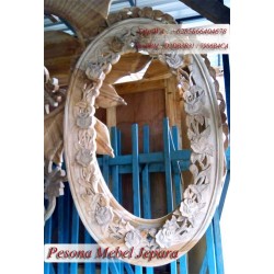 Pigura / Bingkai Cermin Mawar Oval Kayu Jati
