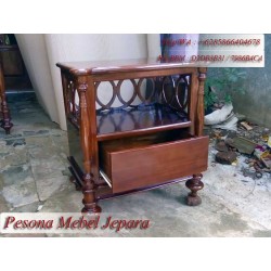 Nakas Bola-Bola Kayu Jati
