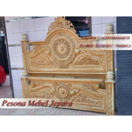 Ranjang atau Dipan Gong Ukir Kayu Jati