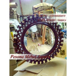 Bingkai atau Pigura Cermin Cambah Kayu Jati